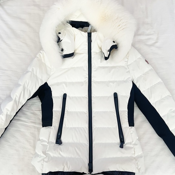 Authentic Moncler Women Down Jacket - Picture 3 of 8
